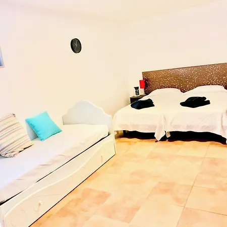 Orada Lola 빌라 알부페이라