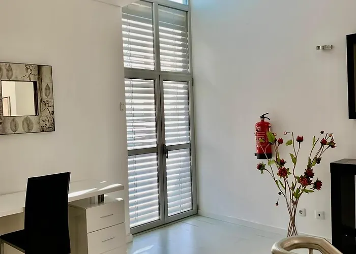 Orada Lola 阿尔布费拉